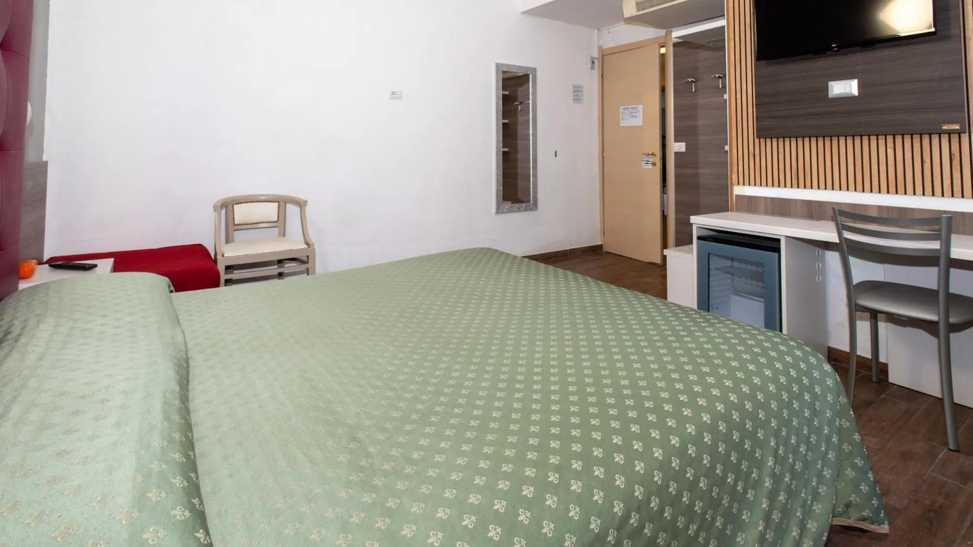 Hotel Piola Milan 2*,  Italy