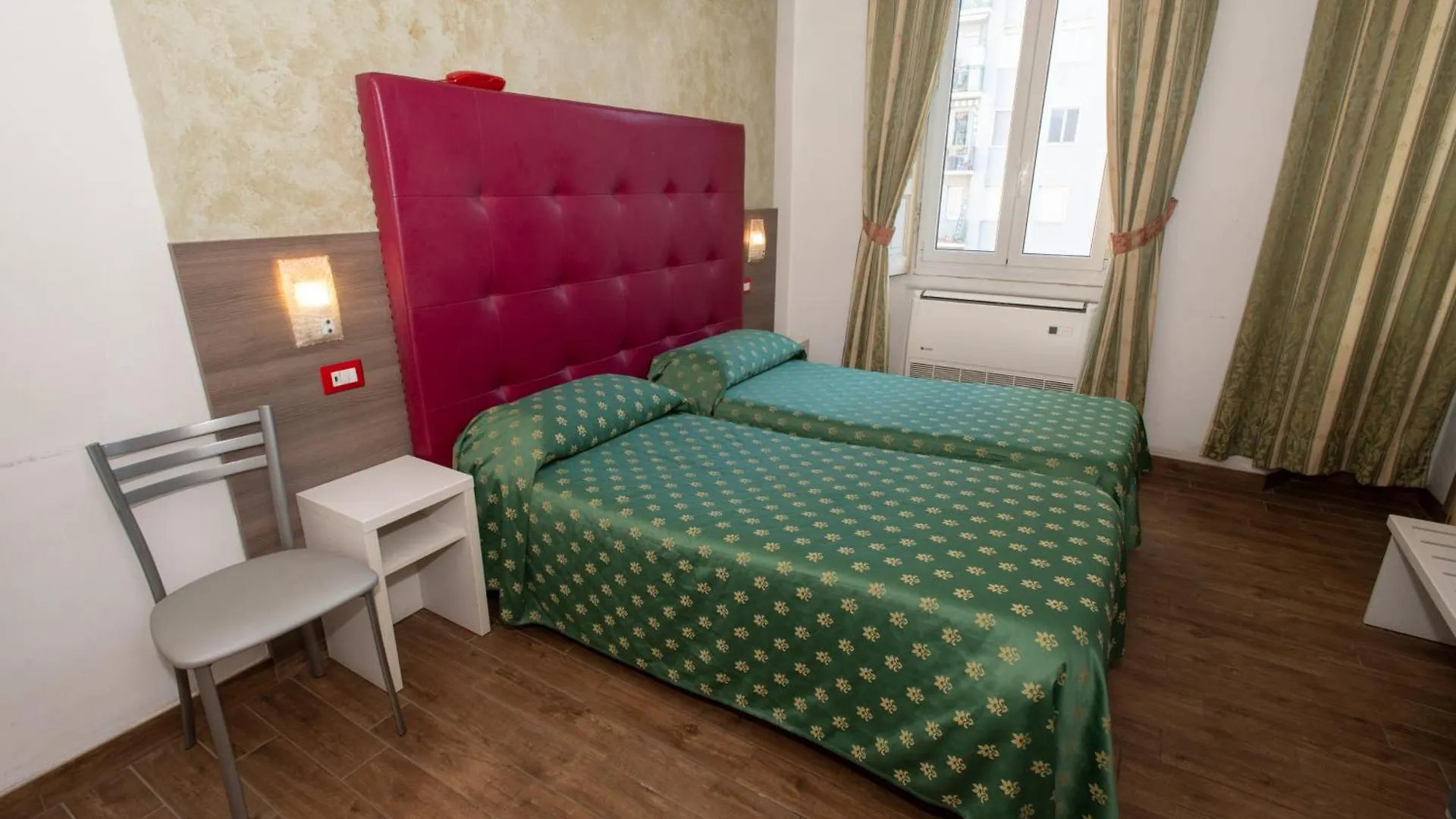 Hotel Piola Milan 2*,  Italy
